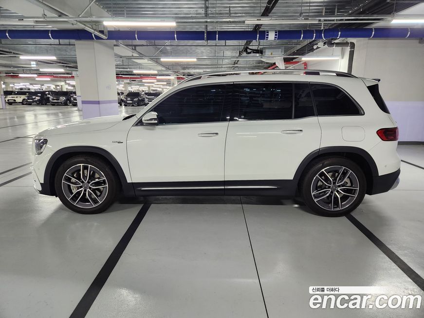 Mercedes-Benz GLB-Class 2025