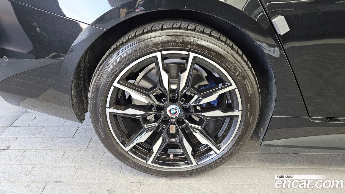BMW i4 2023