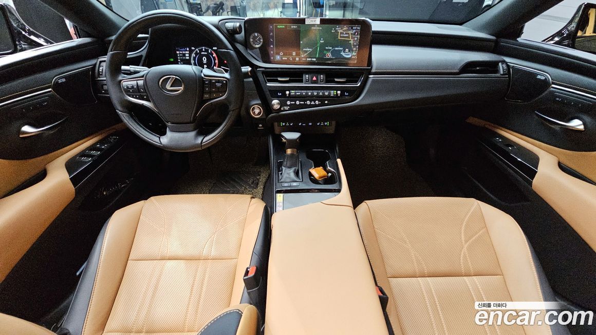 Lexus ES 2024