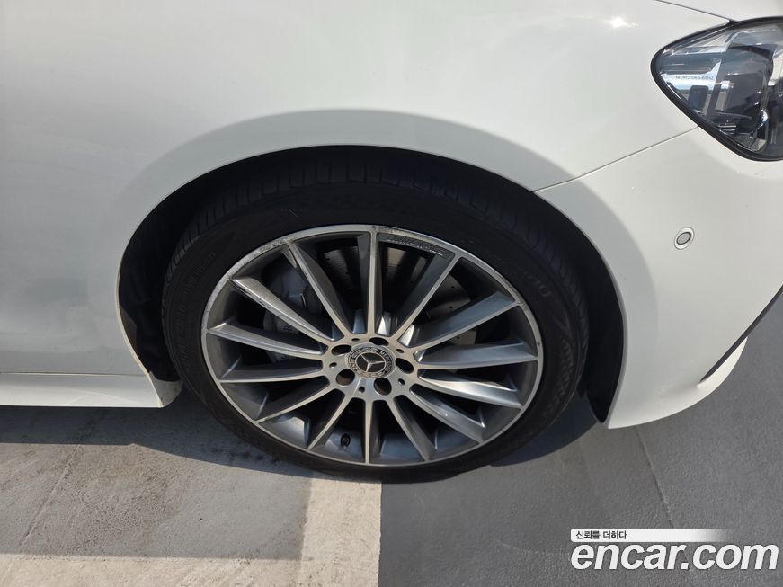 Mercedes-Benz E-Class 2021