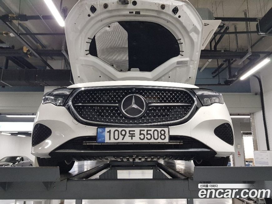 Mercedes-Benz E-Class 2024