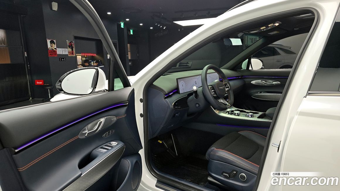 Genesis GV70 2025