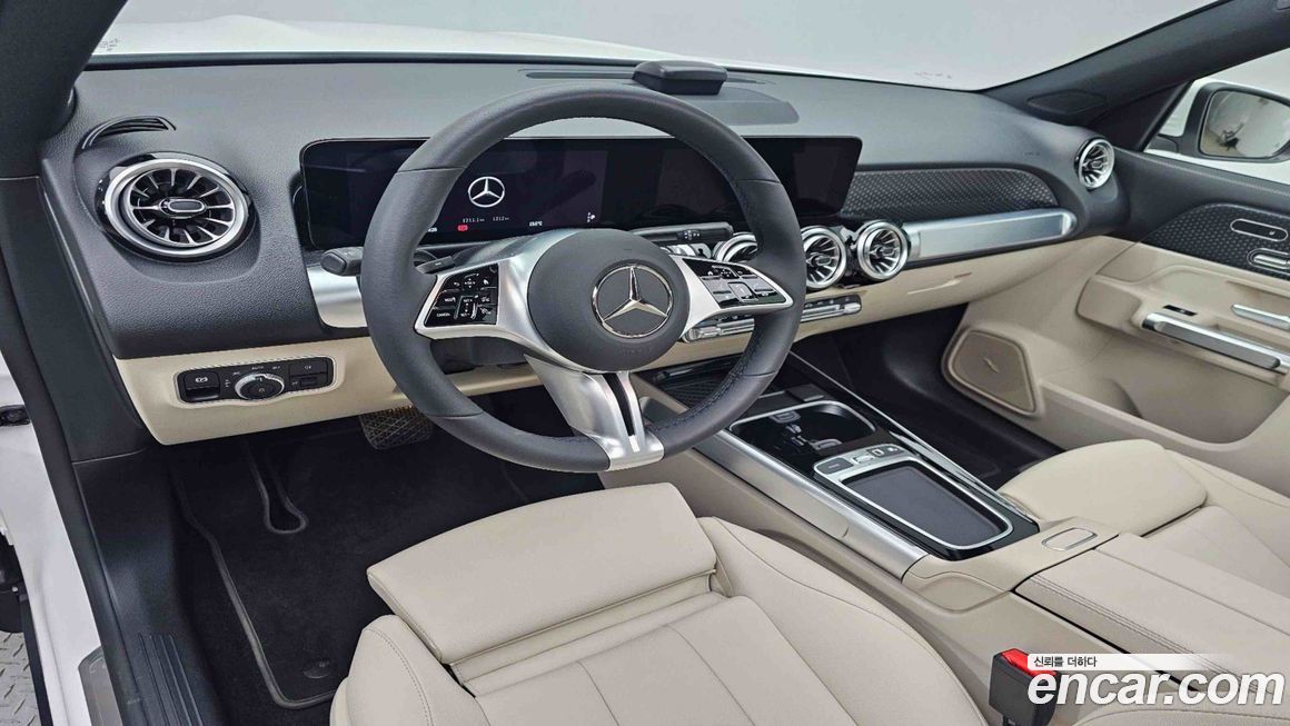 Mercedes-Benz EQB 2026