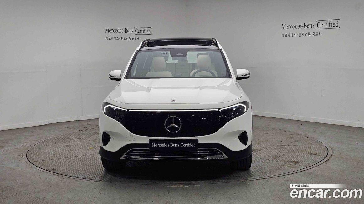 Mercedes-Benz EQB 2026