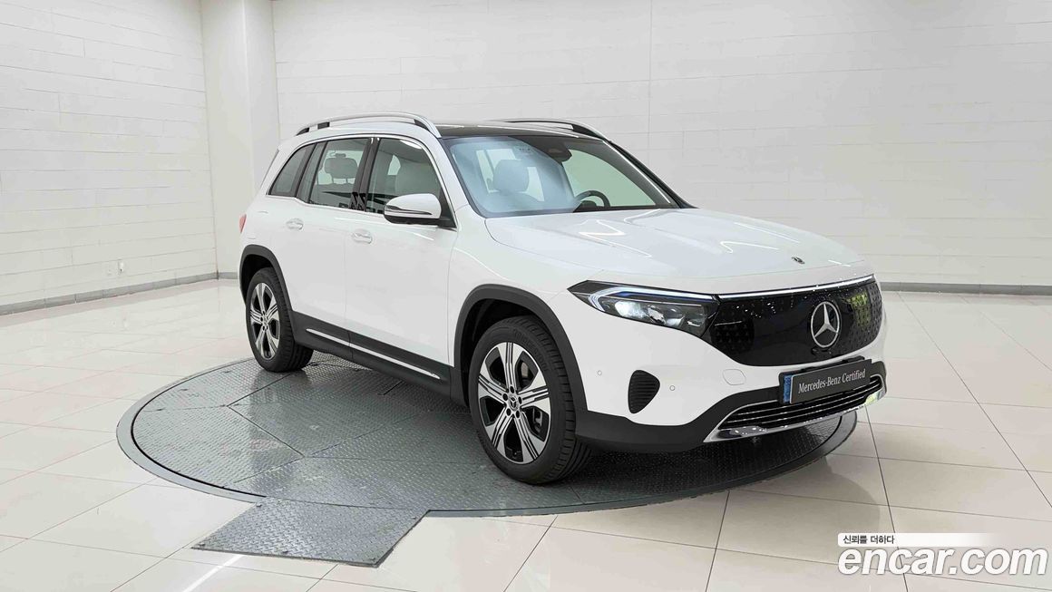 Mercedes-Benz EQB 2026