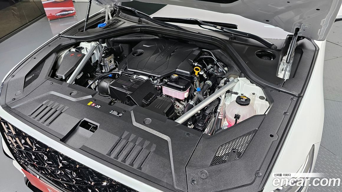 Genesis GV70 2025