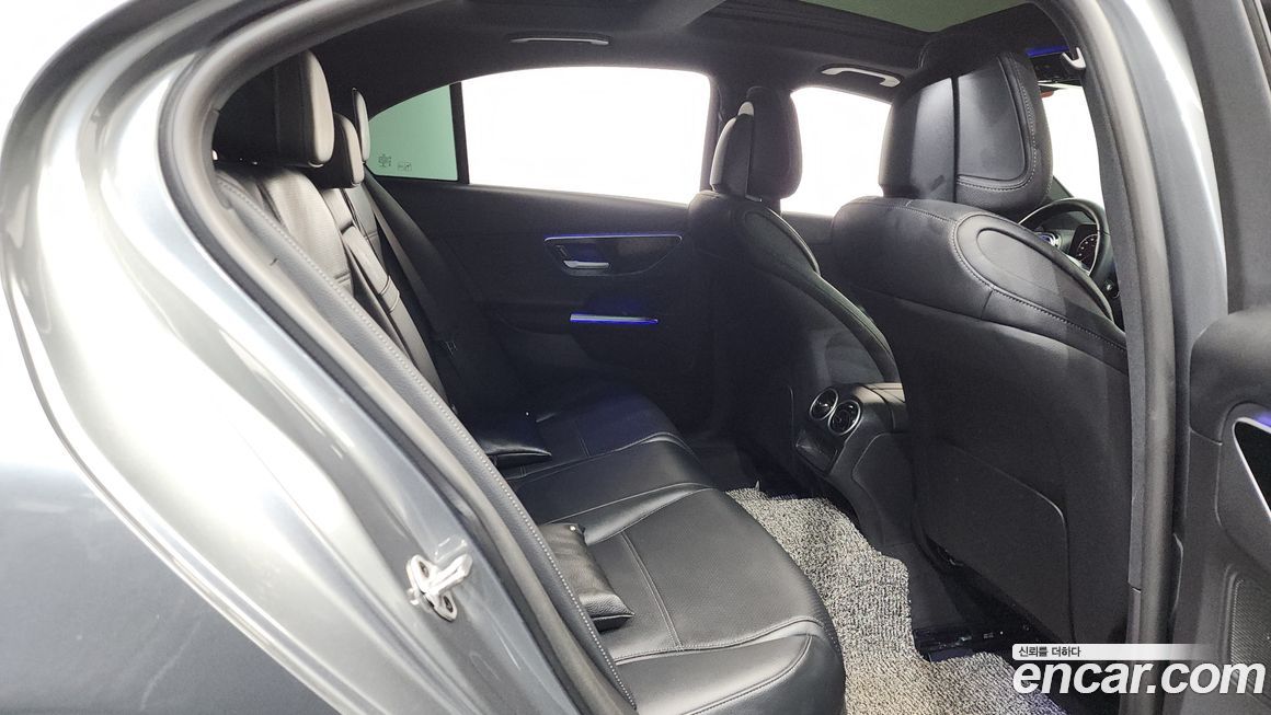 Mercedes-Benz C-Class 2022