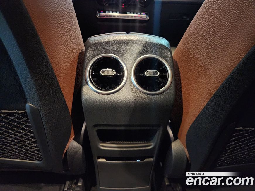 Mercedes-Benz GLB-Class 2025