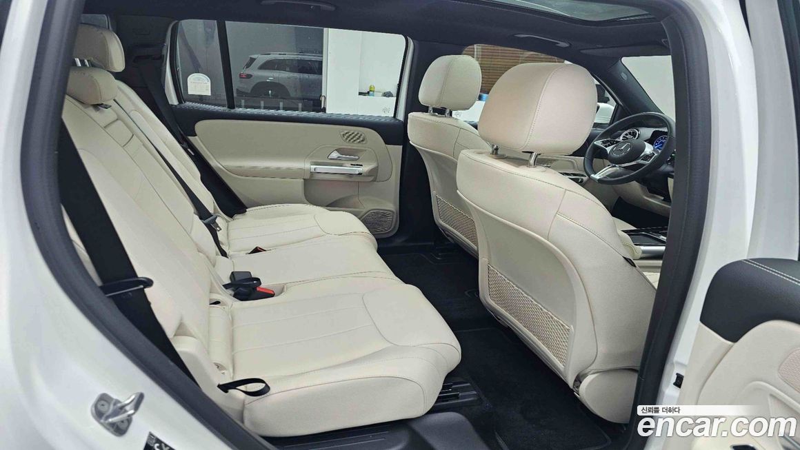Mercedes-Benz EQB 2026