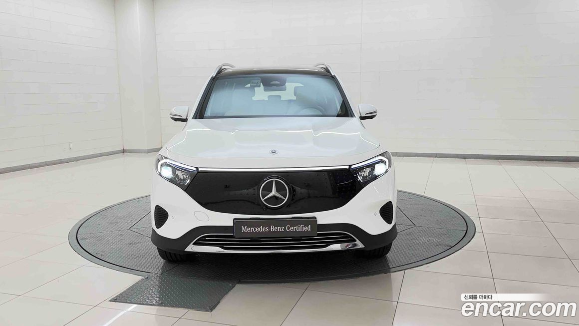 Mercedes-Benz EQB 2026