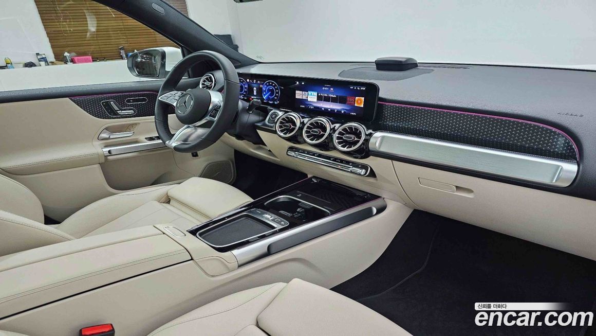 Mercedes-Benz EQB 2026