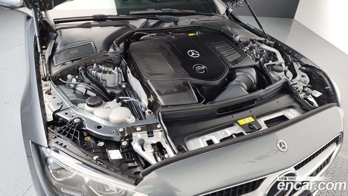 Mercedes-Benz C-Class 2022