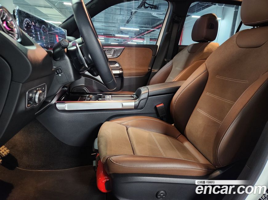 Mercedes-Benz GLB-Class 2025