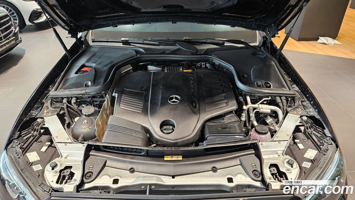 Mercedes-Benz E-Class 2023
