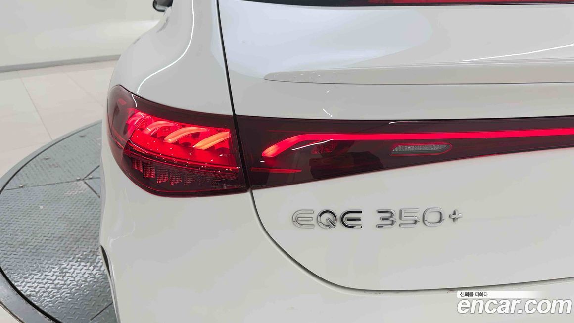 Mercedes-Benz EQE 2024
