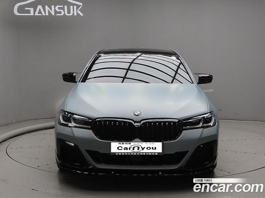 BMW 5-Series 2023