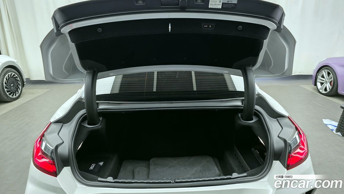 BMW 8-Series 2021