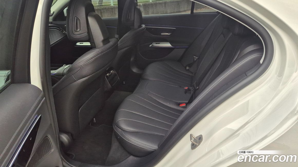 Mercedes-Benz E-Class 2024