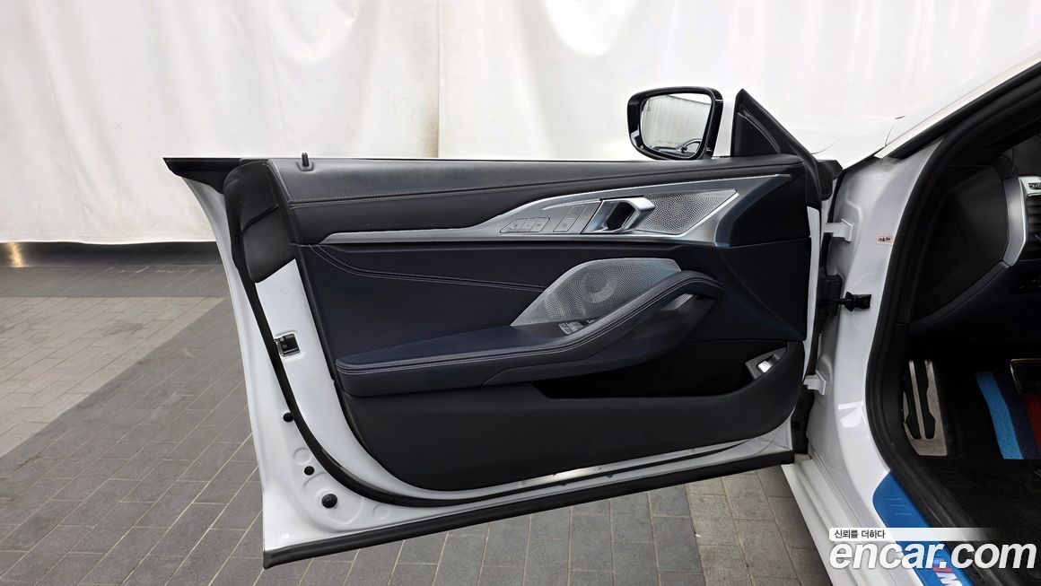 BMW 8-Series 2021