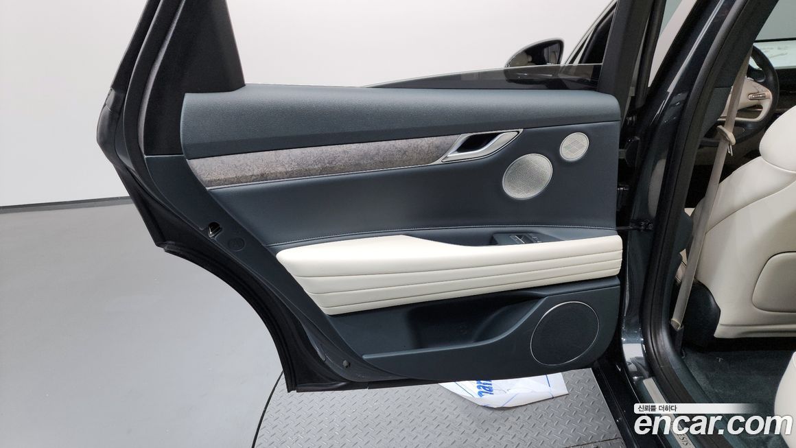 Genesis G80 2023