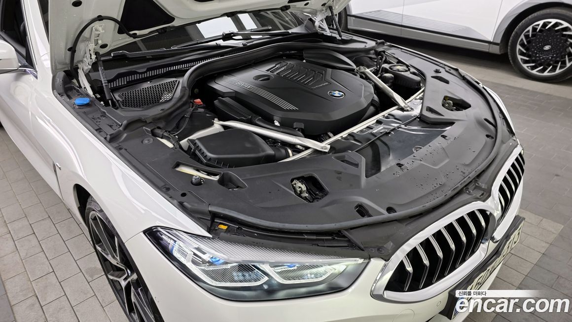 BMW 8-Series 2021