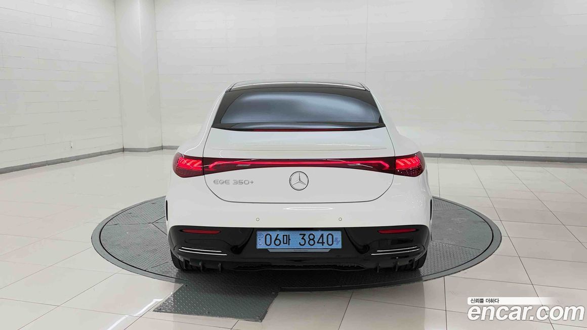 Mercedes-Benz EQE 2024