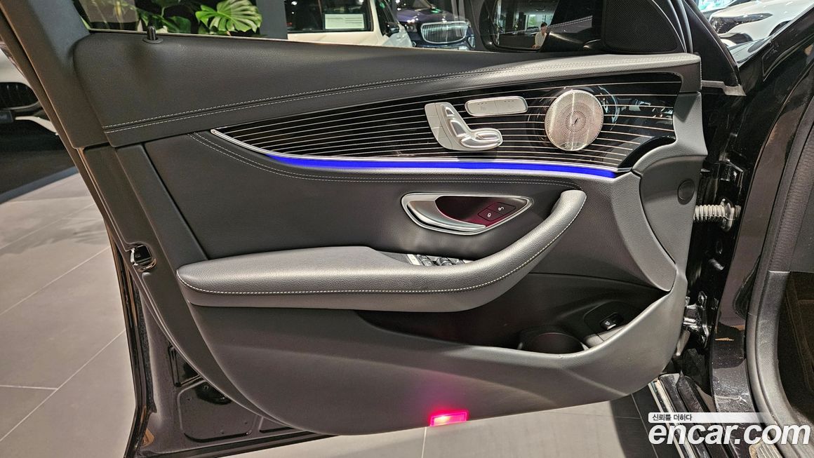Mercedes-Benz E-Class 2023