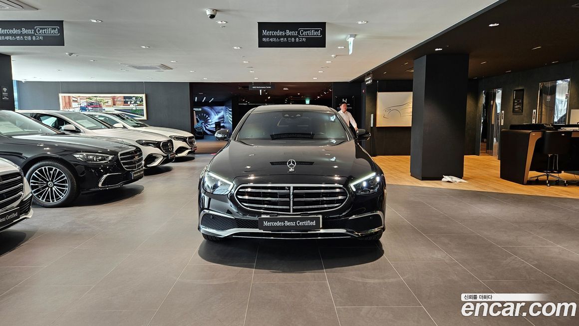 Mercedes-Benz E-Class 2023