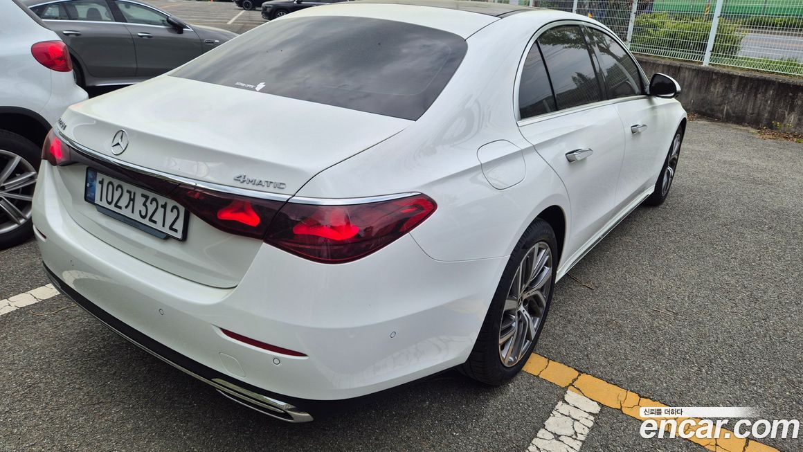 Mercedes-Benz E-Class 2024