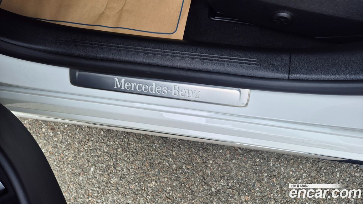 Mercedes-Benz E-Class 2024