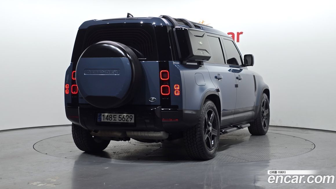 Land Rover Defender 2023