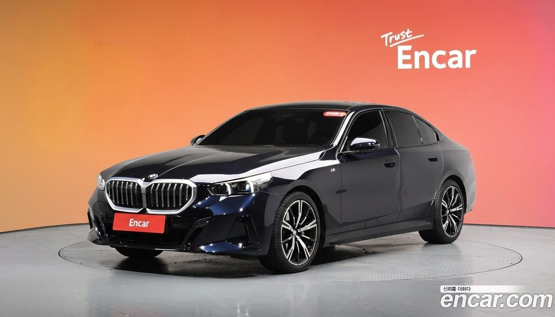 BMW 5-Series 2024
