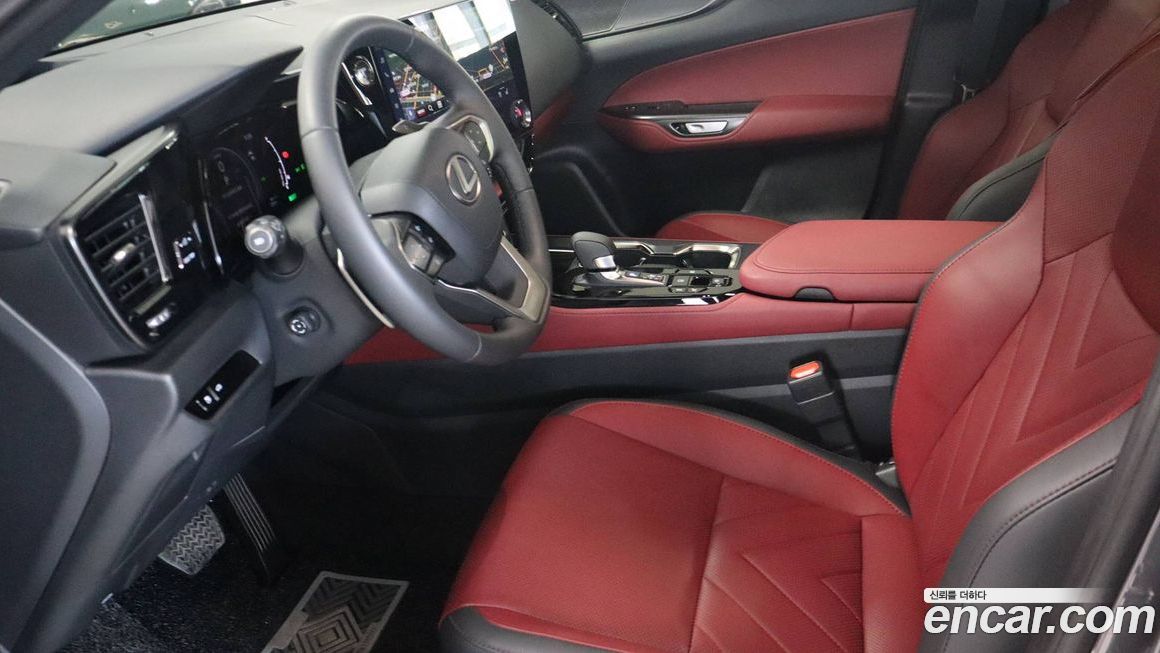 Lexus NX 2025