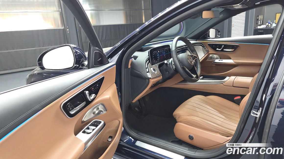 Mercedes-Benz E-Class 2024