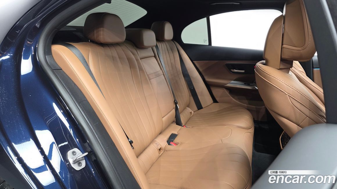 Mercedes-Benz E-Class 2024