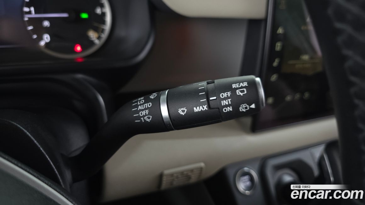 Land Rover Defender 2023