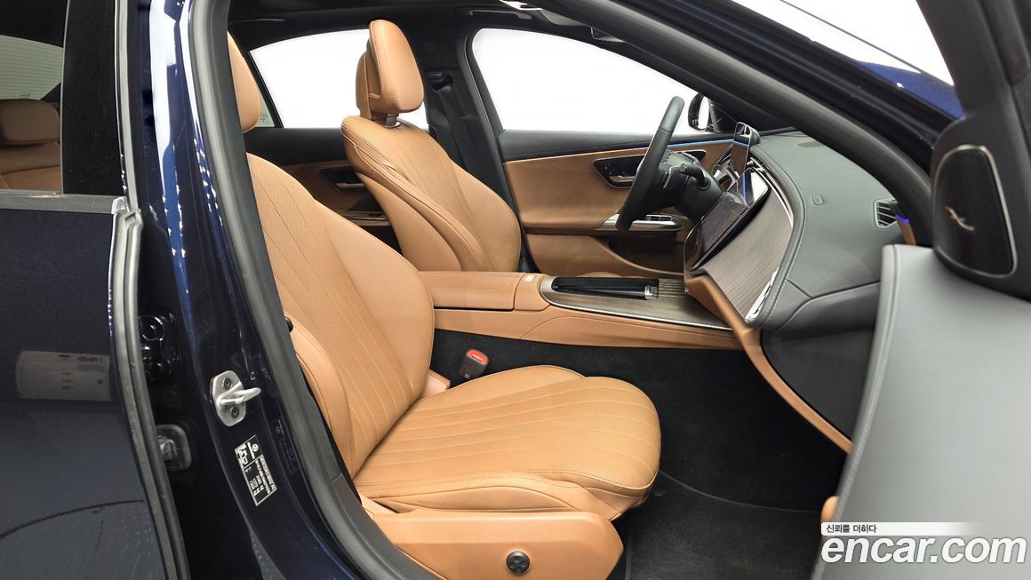 Mercedes-Benz E-Class 2024