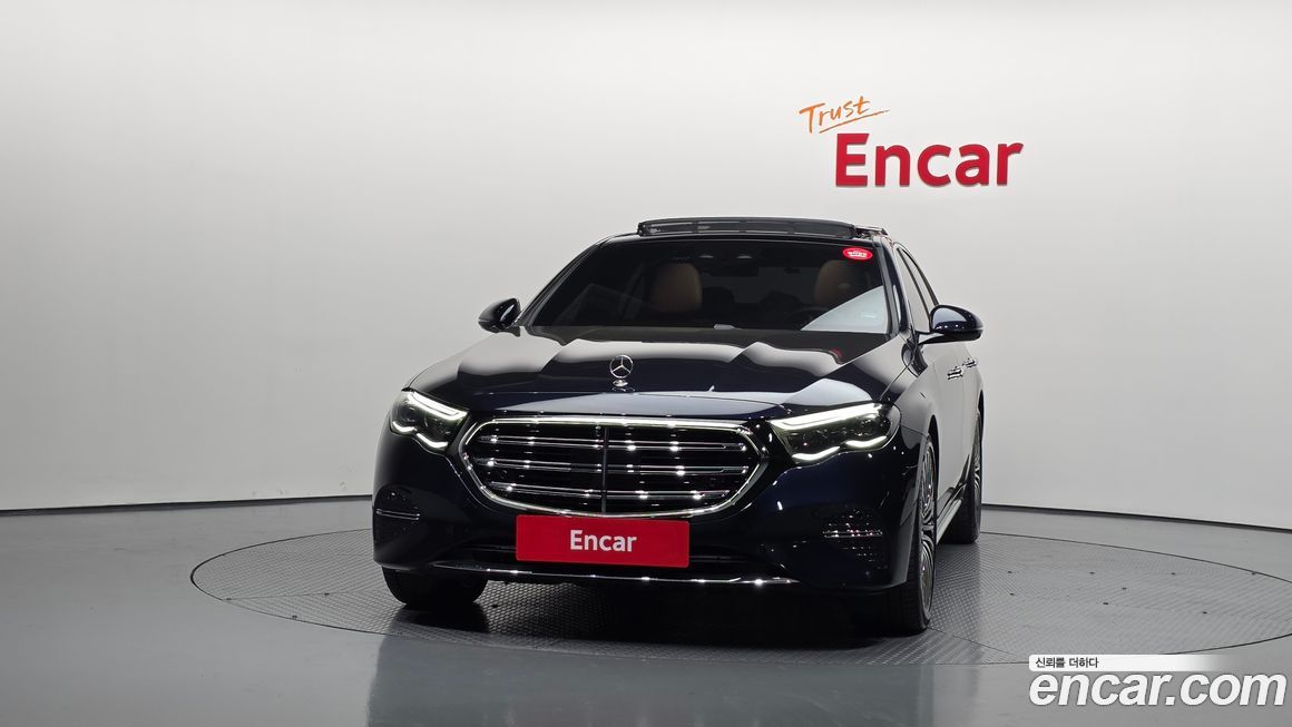 Mercedes-Benz E-Class 2024