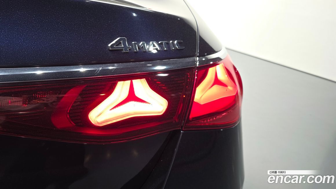 Mercedes-Benz E-Class 2024