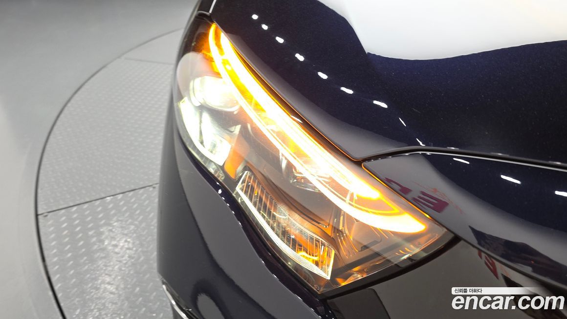 Mercedes-Benz E-Class 2024