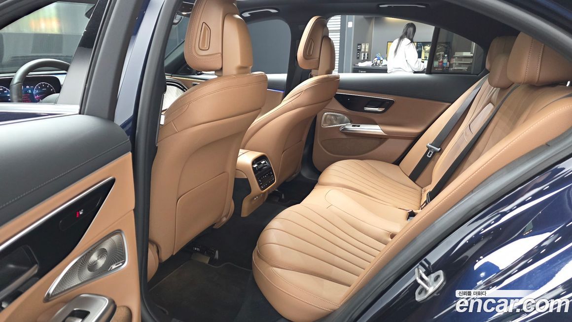 Mercedes-Benz E-Class 2024