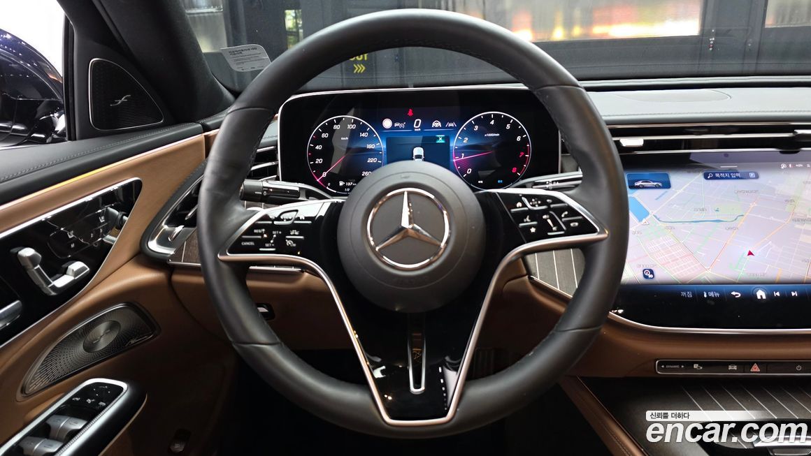 Mercedes-Benz E-Class 2024