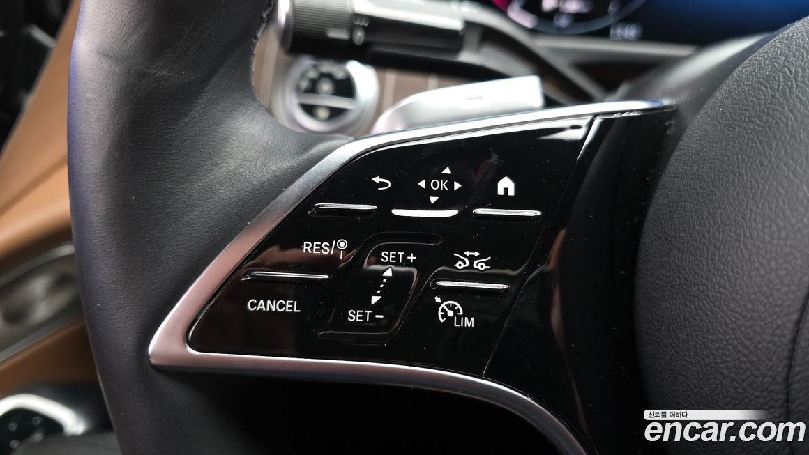 Mercedes-Benz E-Class 2024