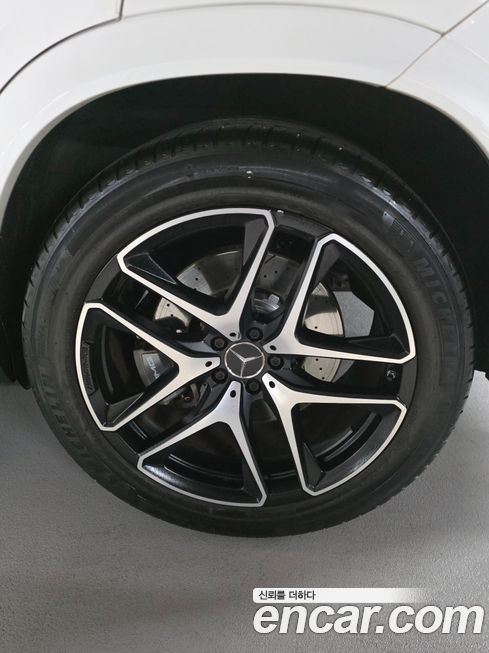 Mercedes-Benz GLE-Class 2020