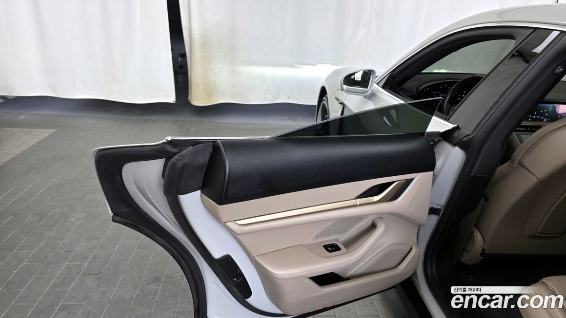 Porsche Taycan 2022