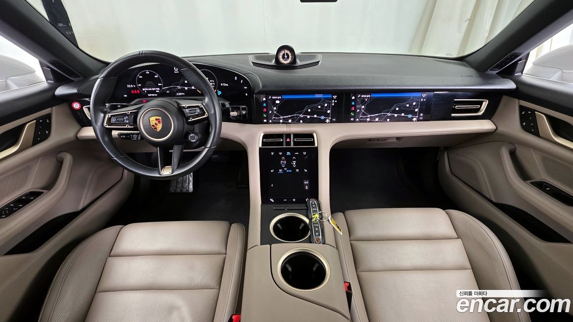 Porsche Taycan 2022