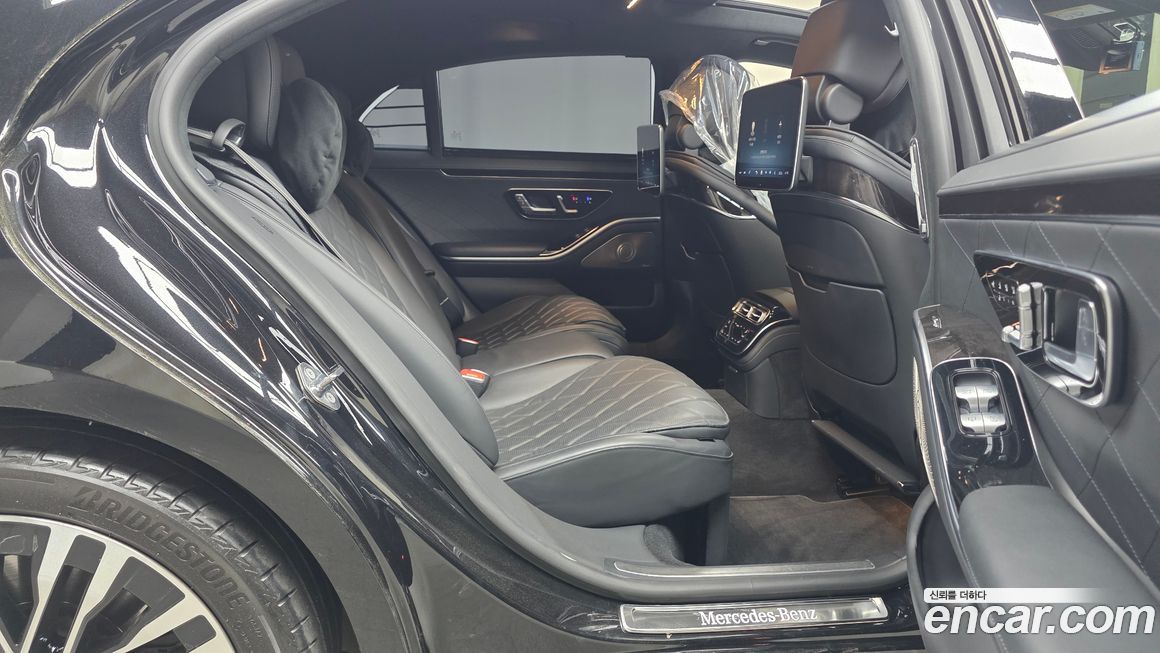 Mercedes-Benz S-Class 2021
