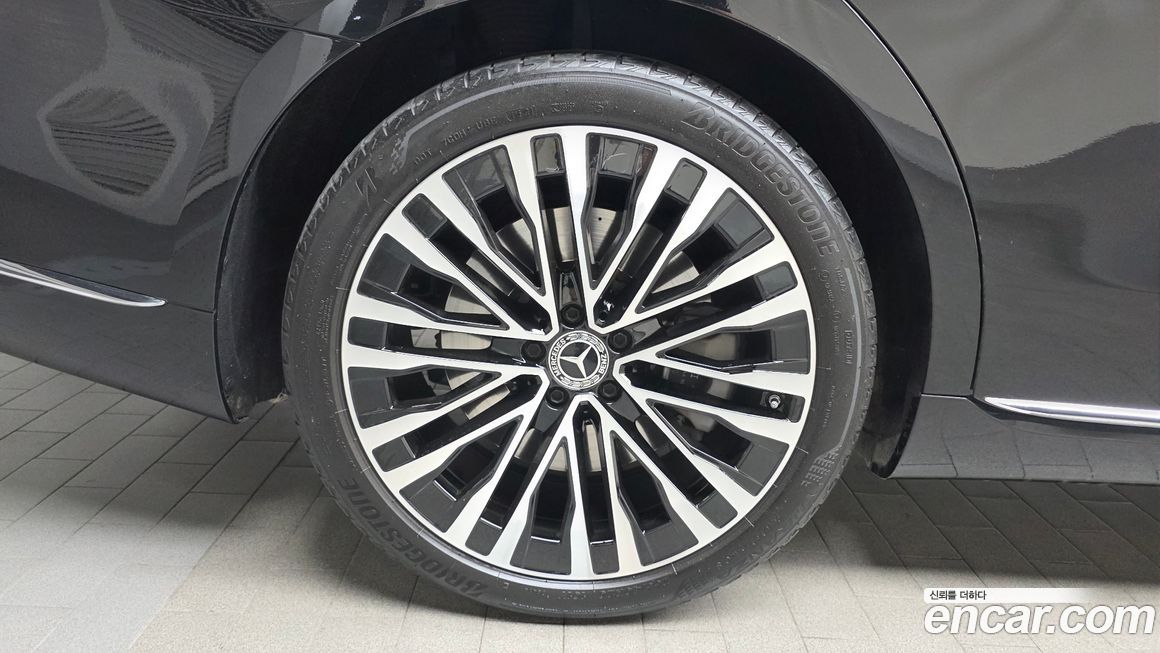 Mercedes-Benz S-Class 2021