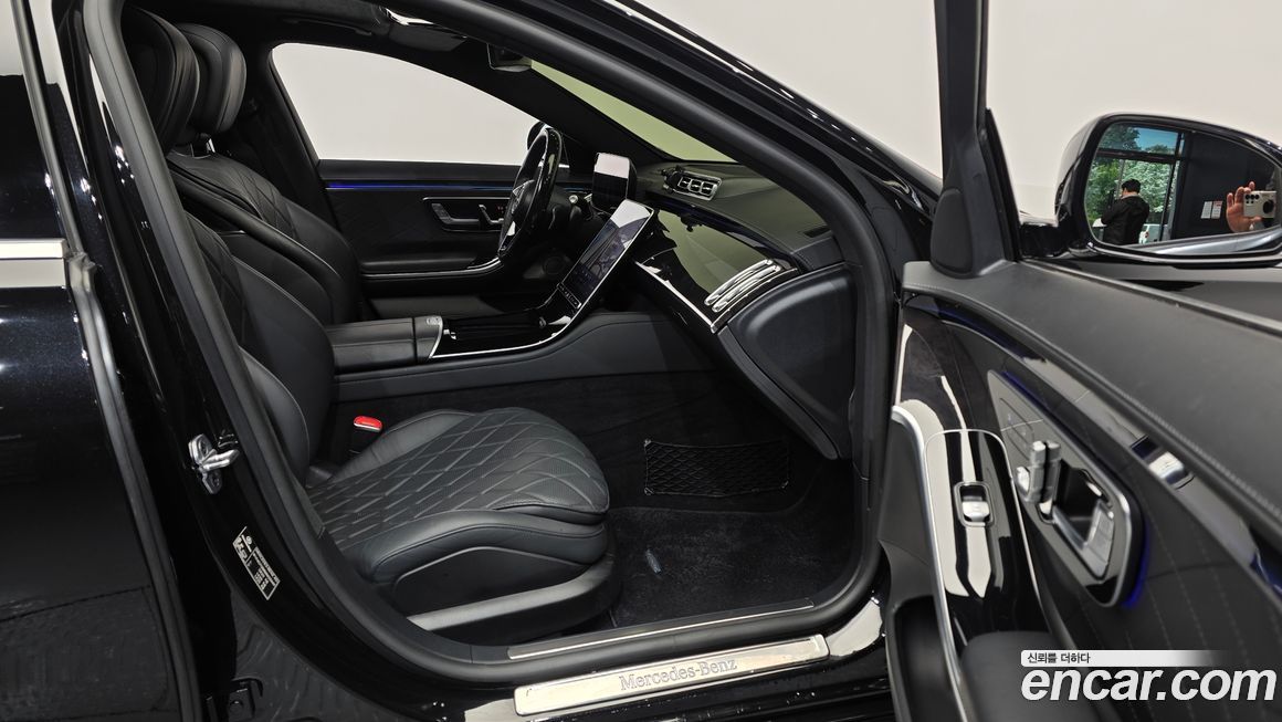 Mercedes-Benz S-Class 2021