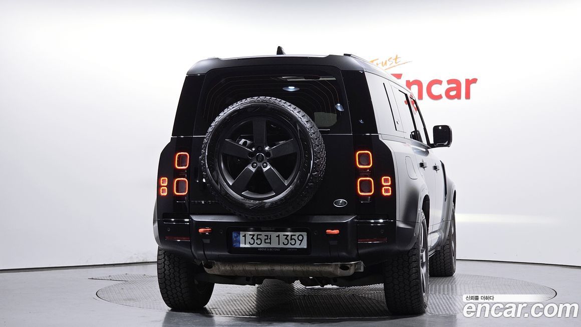 Land Rover Defender 2023